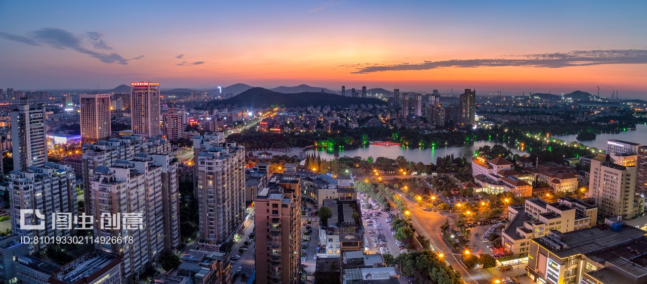 2018年安徽省馬鞍山市夏季火燒云城市風光全景